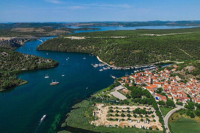 The Wonder of nature route - Panoramic Flight over Plitvice Lakes & Krka NP - Logistics Without Headaches: Meeting Point and How the Day Runs