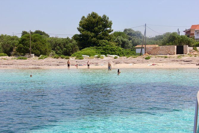 Three Island Cruise Tour Featuring the Blue Lagoon and Solta - Stop 2: Vela Rina Bay snorkeling on Drvenik Mali