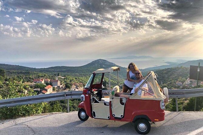 Tuk Tuk Sightseeing Tour of Hvar - Stop 2: Malo Grablje’s Abandoned Village Stroll