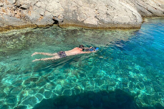 VIS Island (Mamma Mia Island) PRIVATE TOUR - Komiža Village Time: Fisher Streets and Slow Walking (1.5 Hours)